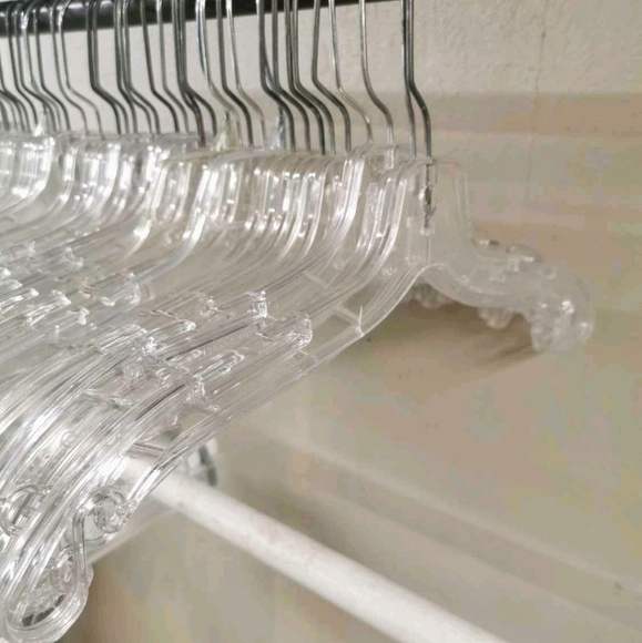 25 Adult Commercial  Grade Hangers - Picture 1 of 1